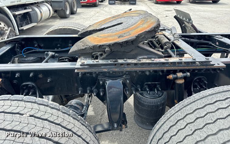 image for item DV5866 2018 Freightliner  Cascadia 113 semi truck