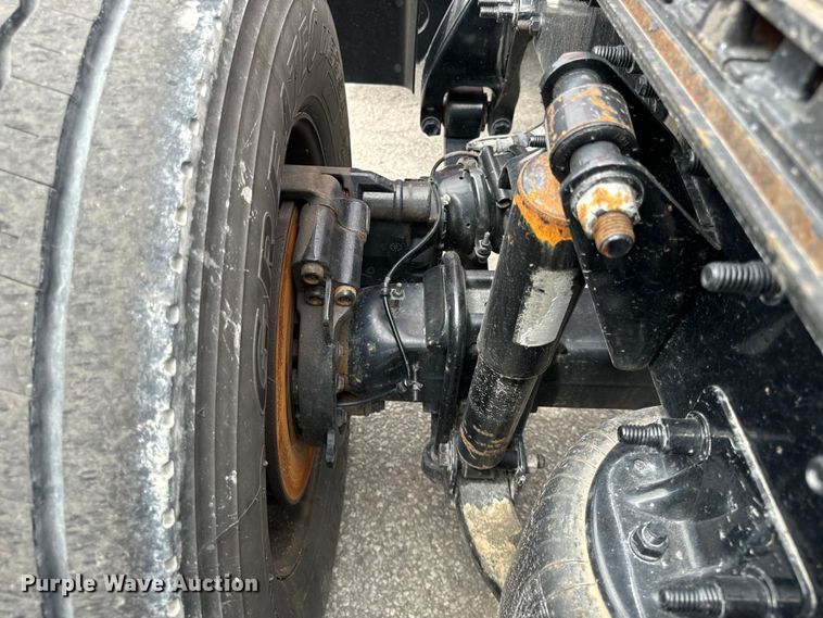 image for item DV5866 2018 Freightliner  Cascadia 113 semi truck