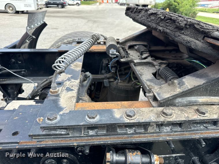 image for item DV5866 2018 Freightliner  Cascadia 113 semi truck