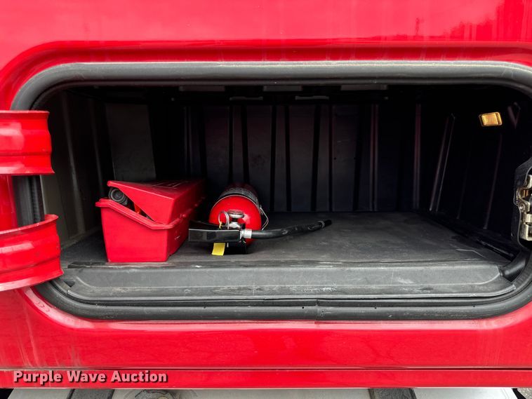 image for item DV5866 2018 Freightliner  Cascadia 113 semi truck