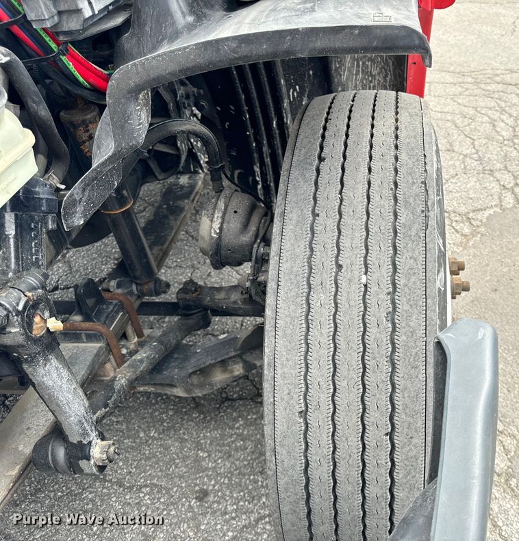 image for item DV5866 2018 Freightliner  Cascadia 113 semi truck