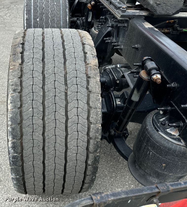 image for item DV5866 2018 Freightliner  Cascadia 113 semi truck