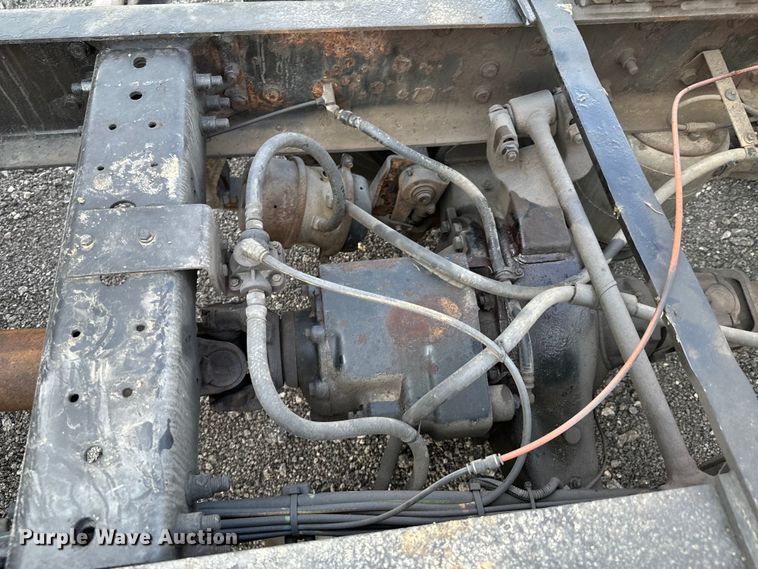 image for item DX0983 2006 International 9200i semi truck