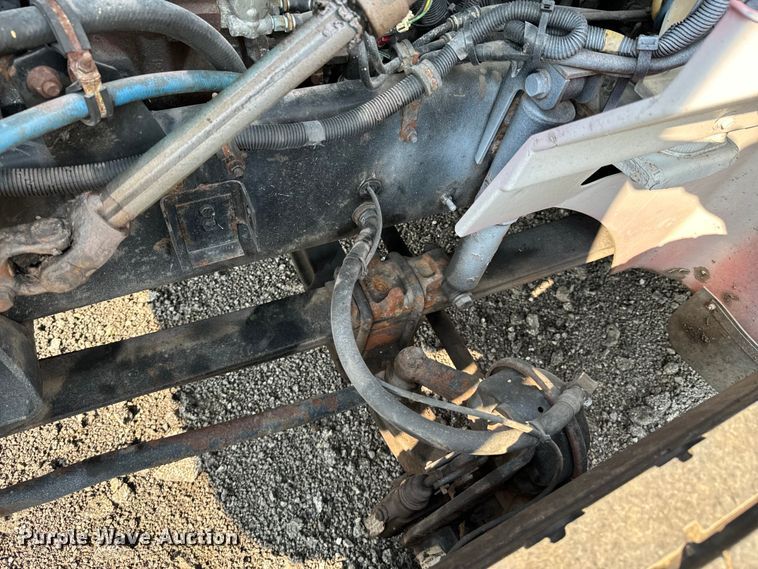 image for item DX0983 2006 International 9200i semi truck