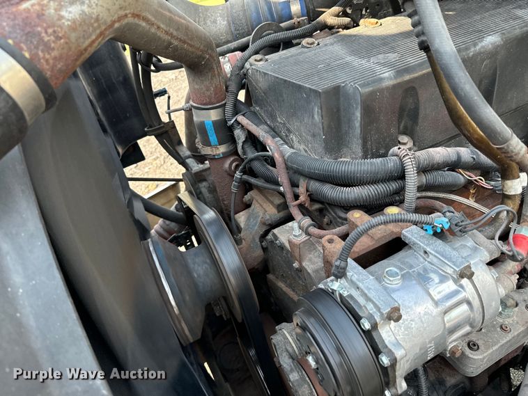 image for item DX0983 2006 International 9200i semi truck