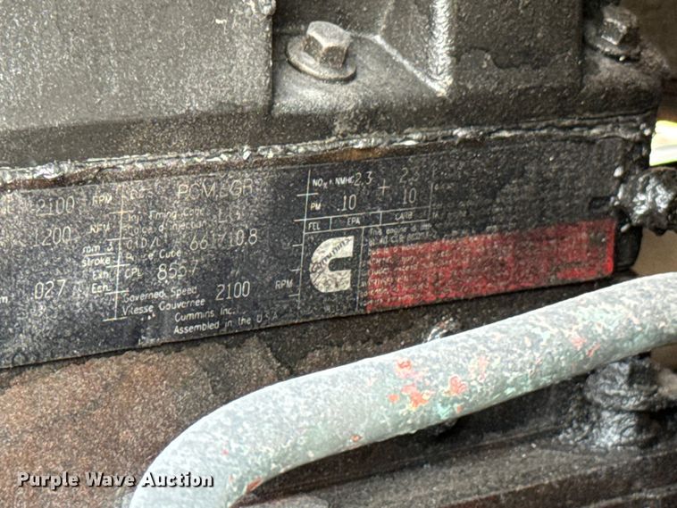 image for item DX0983 2006 International 9200i semi truck