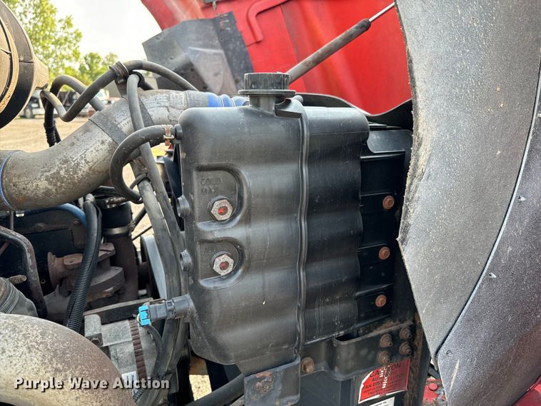 image for item DX0983 2006 International 9200i semi truck