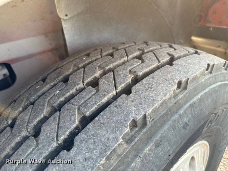 image for item DX0983 2006 International 9200i semi truck