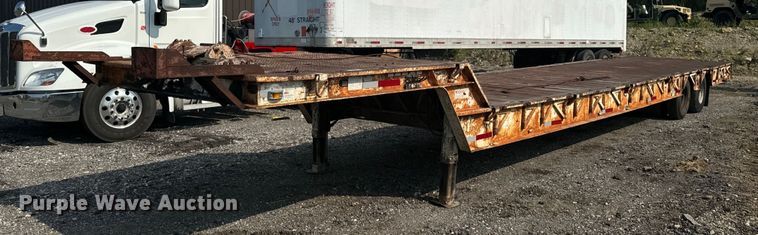 image for item DX0984 1982 Trail-Eze hydratail equipment trailer