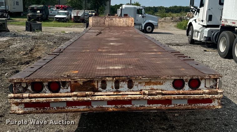 image for item DX0984 1982 Trail-Eze hydratail equipment trailer