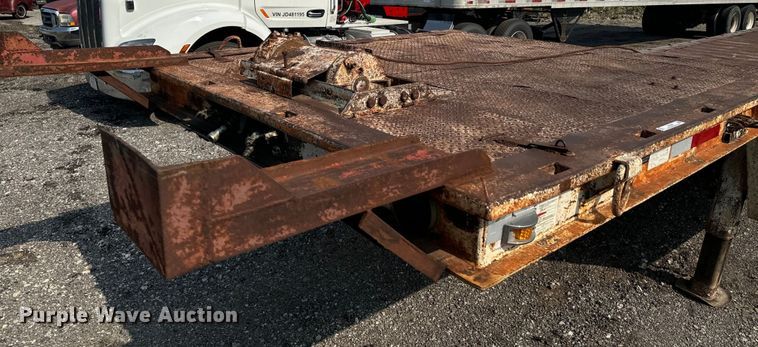 image for item DX0984 1982 Trail-Eze hydratail equipment trailer