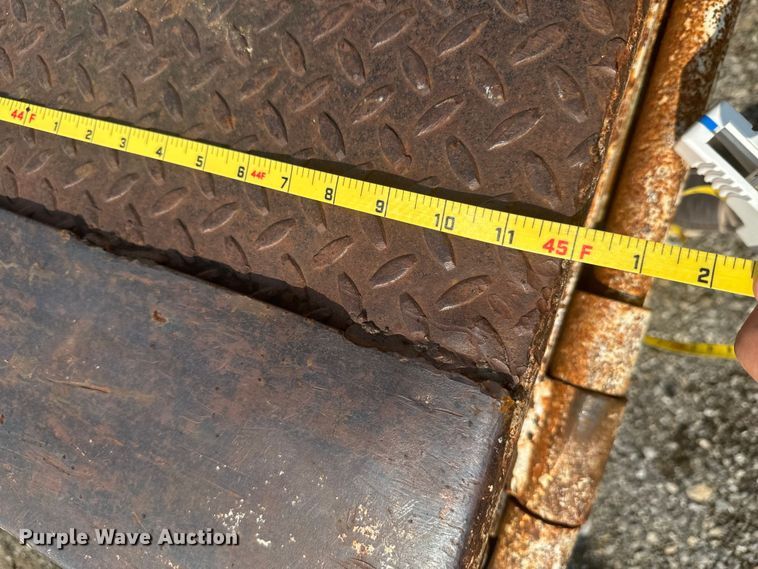 image for item DX0984 1982 Trail-Eze hydratail equipment trailer