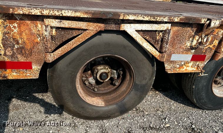 image for item DX0984 1982 Trail-Eze hydratail equipment trailer