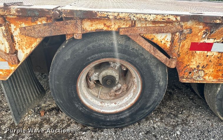 image for item DX0984 1982 Trail-Eze hydratail equipment trailer