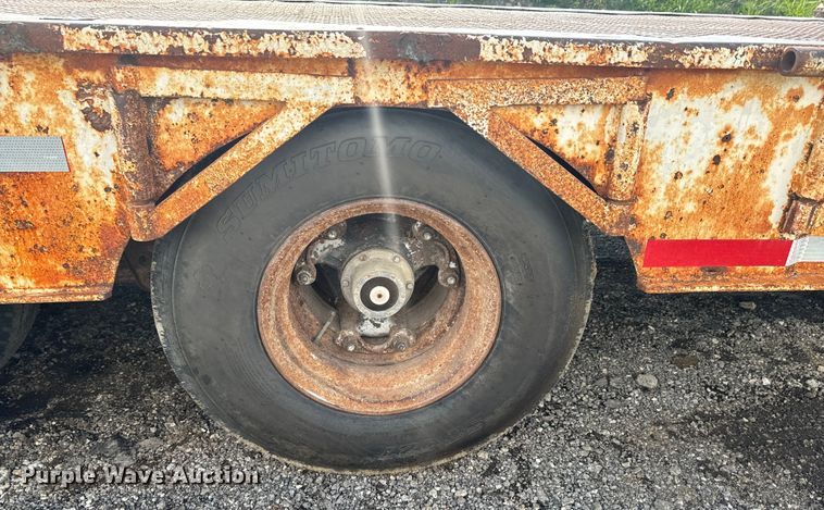 image for item DX0984 1982 Trail-Eze hydratail equipment trailer