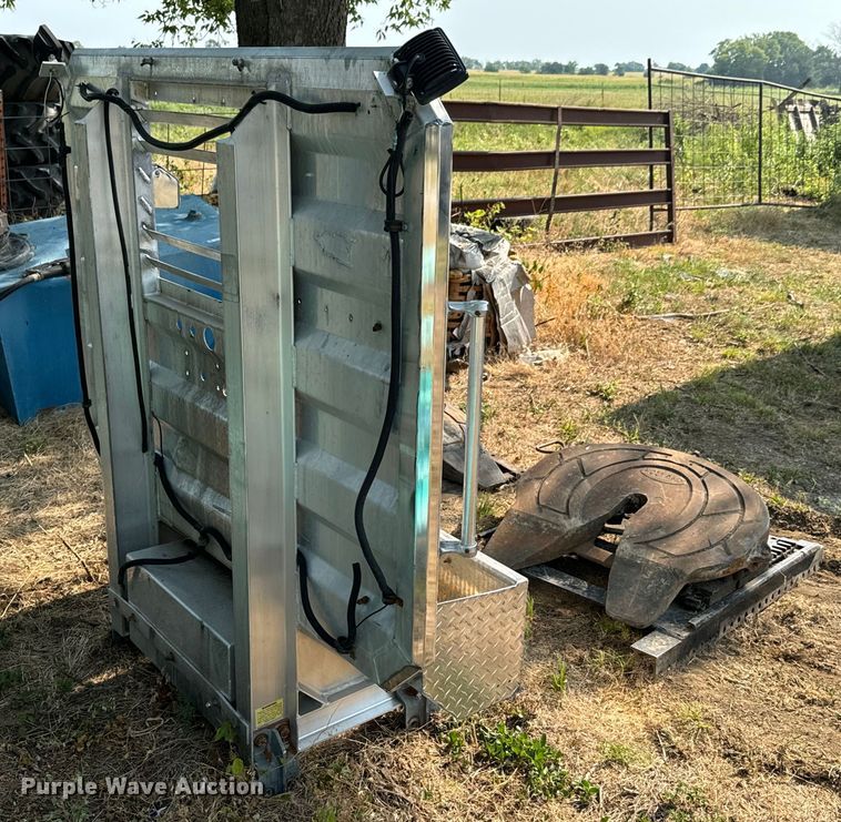 image for item DX1003 Protech headache rack 