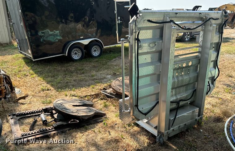 image for item DX1003 Protech headache rack 