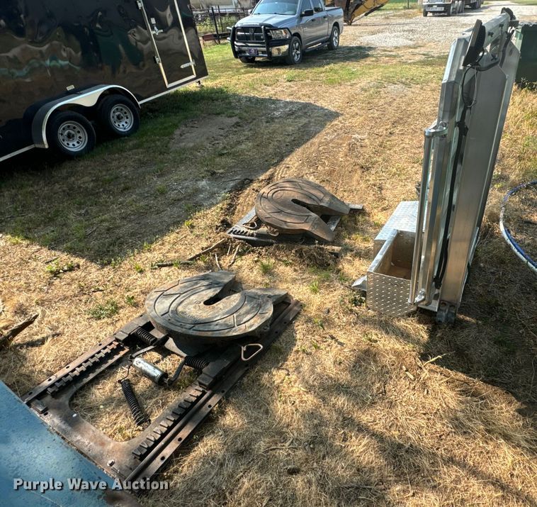 image for item DX1003 Protech headache rack 