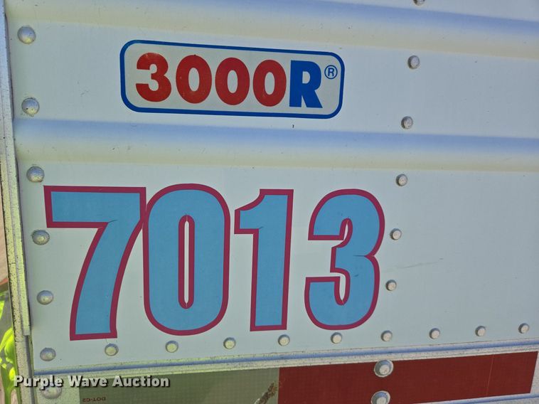 image for item DX1456 2007 Utility Trailer refrigerated van trailer