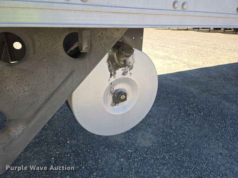 image for item DX1456 2007 Utility Trailer refrigerated van trailer