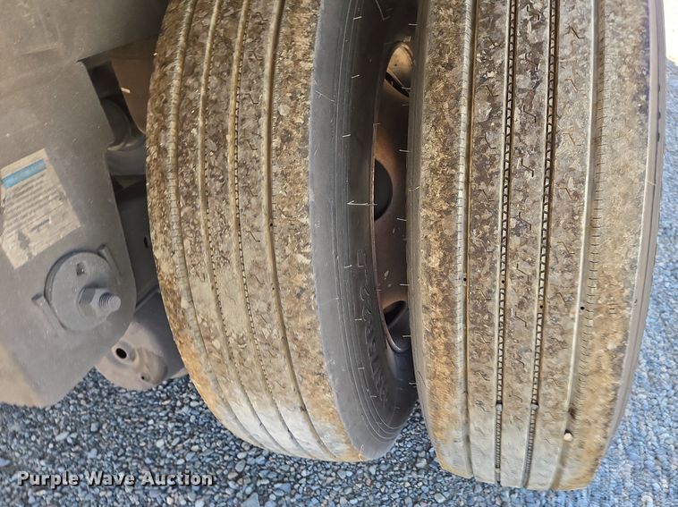 image for item DX1456 2007 Utility Trailer refrigerated van trailer