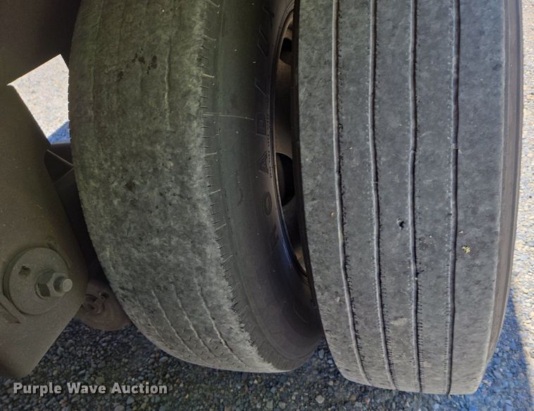 image for item DX1457 2007 Utility Trailer refrigerated van trailer