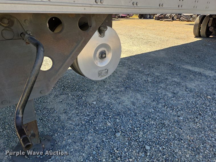 image for item DX1458 2007 Utility Trailer refrigerated van trailer