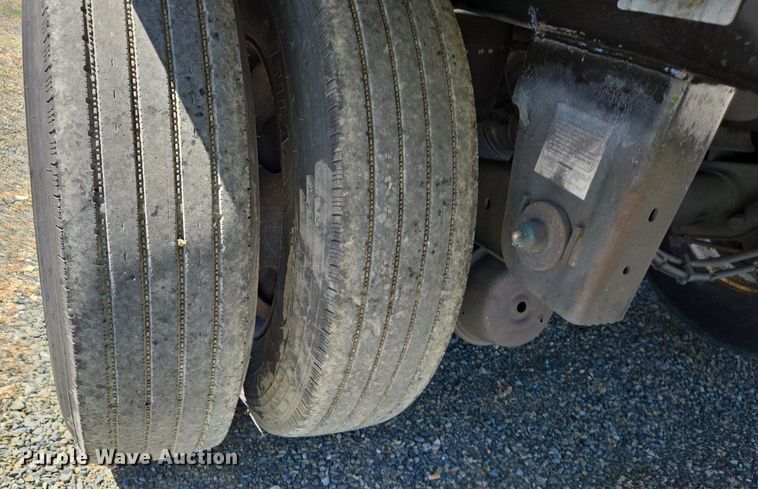 image for item DX1458 2007 Utility Trailer refrigerated van trailer