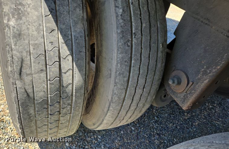 image for item DX1458 2007 Utility Trailer refrigerated van trailer