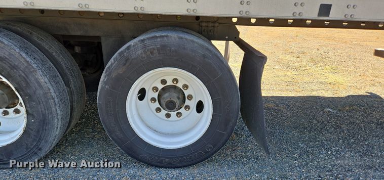 image for item DX1458 2007 Utility Trailer refrigerated van trailer