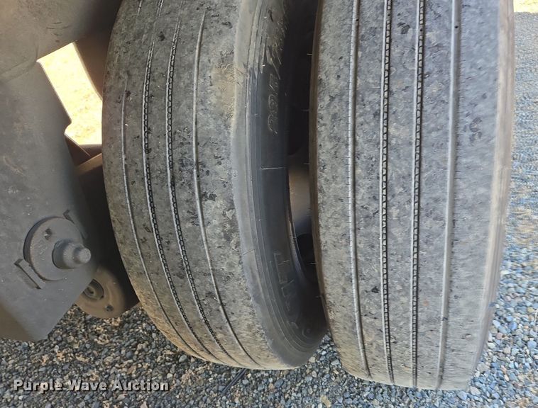 image for item DX1458 2007 Utility Trailer refrigerated van trailer