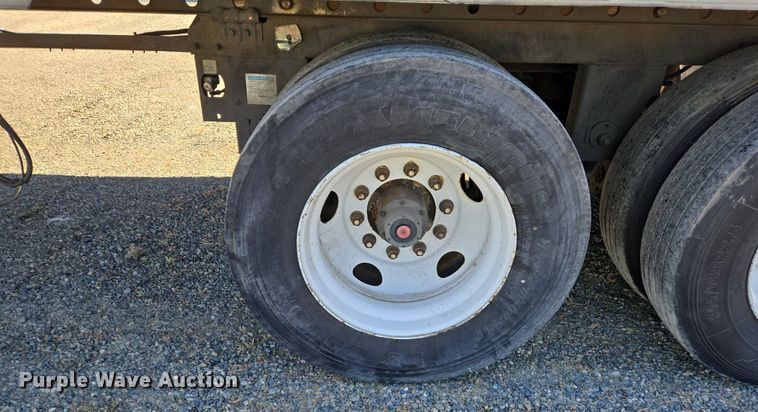 image for item DX1458 2007 Utility Trailer refrigerated van trailer