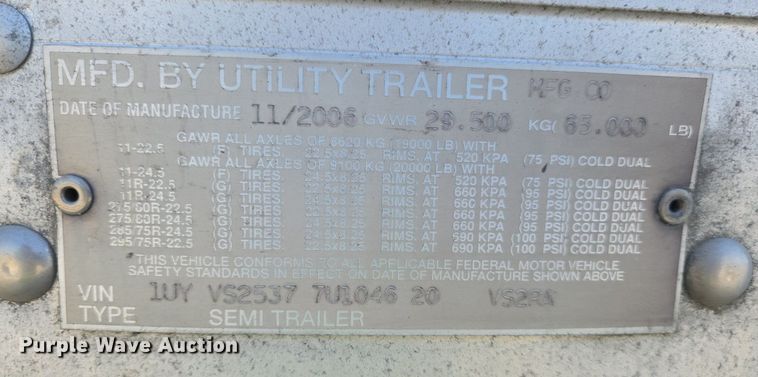 image for item DX1458 2007 Utility Trailer refrigerated van trailer