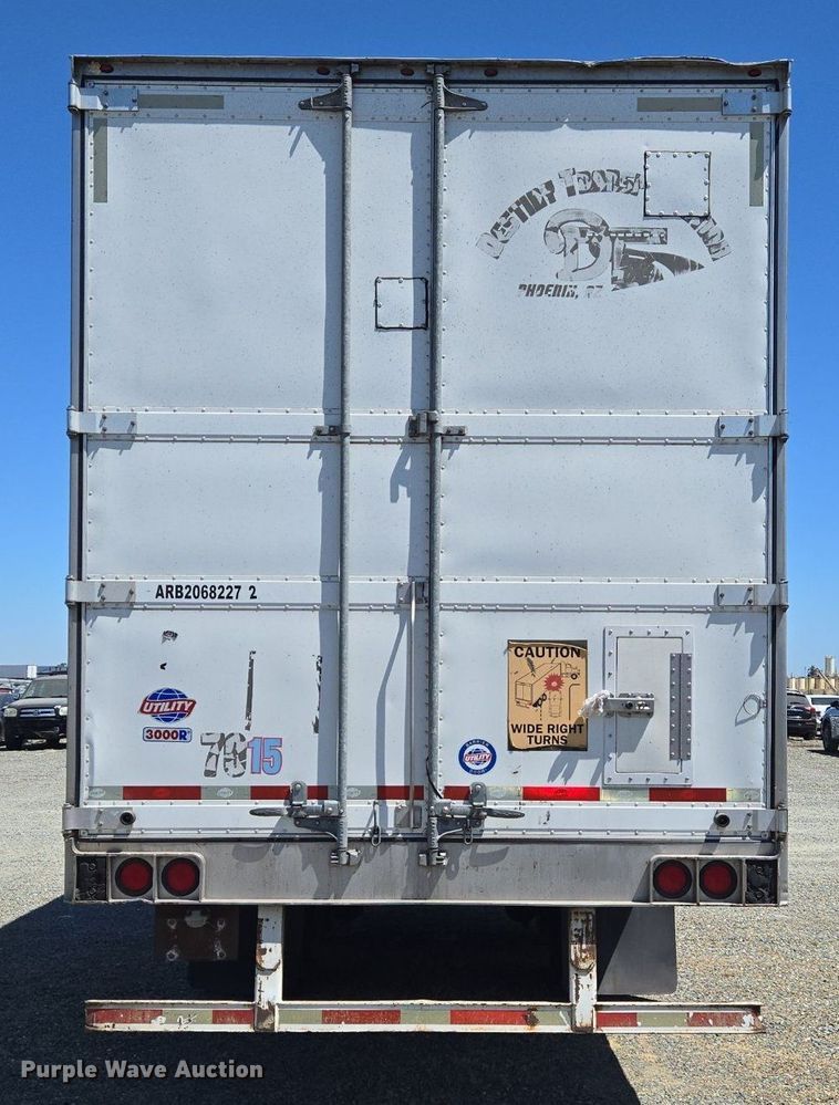 image for item DX1459 2007 Utility Trailer refrigerated van trailer