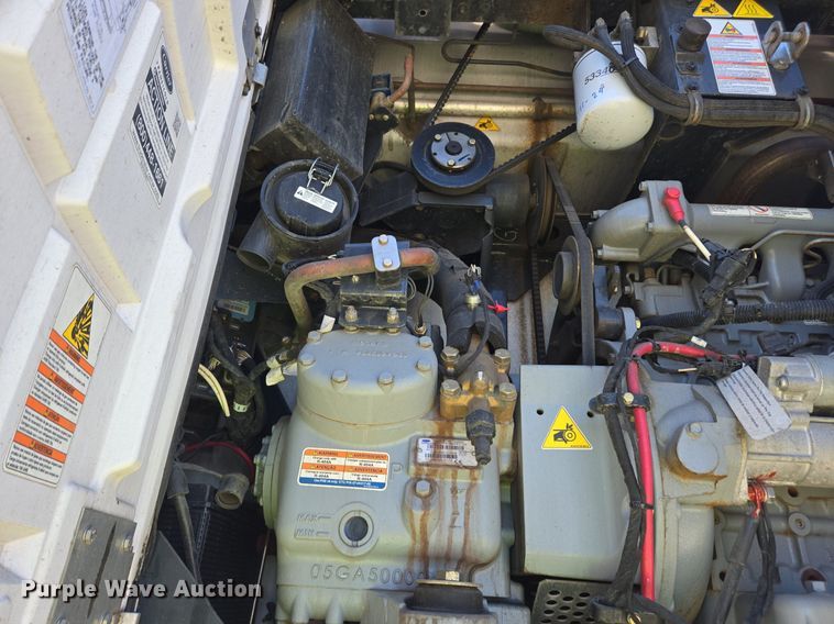 image for item DX1459 2007 Utility Trailer refrigerated van trailer