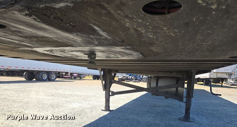 image for item DX1459 2007 Utility Trailer refrigerated van trailer