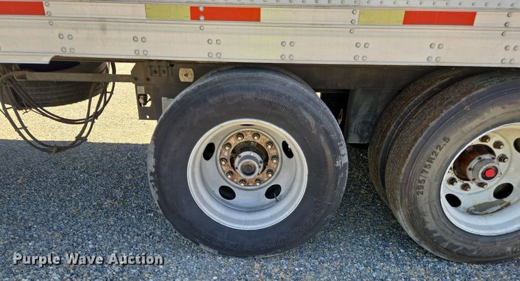 image for item DX1459 2007 Utility Trailer refrigerated van trailer