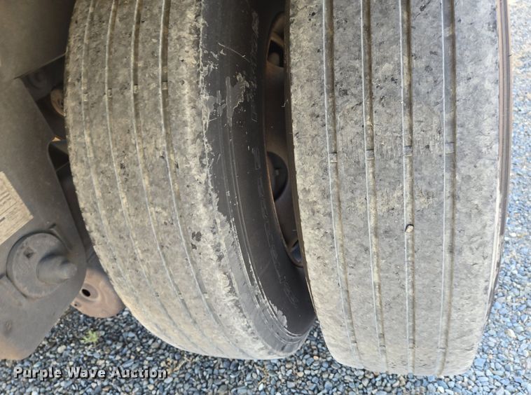 image for item DX1459 2007 Utility Trailer refrigerated van trailer