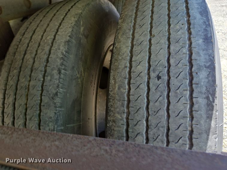 image for item DX1460 2007 Utility Trailer refrigerated van trailer