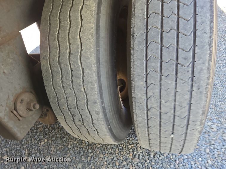 image for item DX1460 2007 Utility Trailer refrigerated van trailer