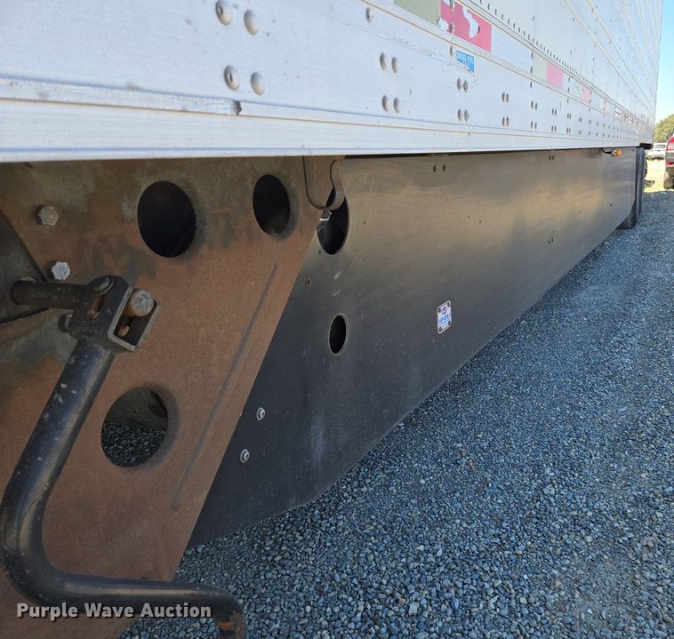 image for item DX1461 2007 Utility Trailer refrigerated van trailer