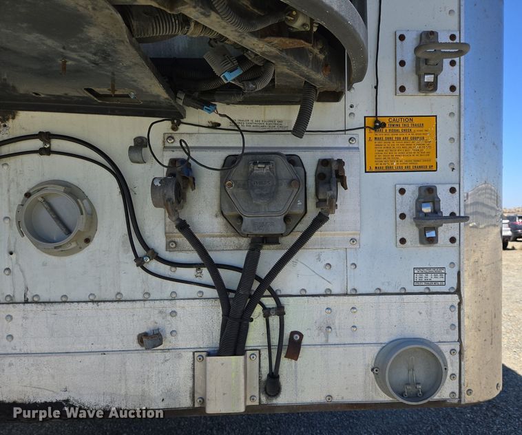 image for item DX1461 2007 Utility Trailer refrigerated van trailer