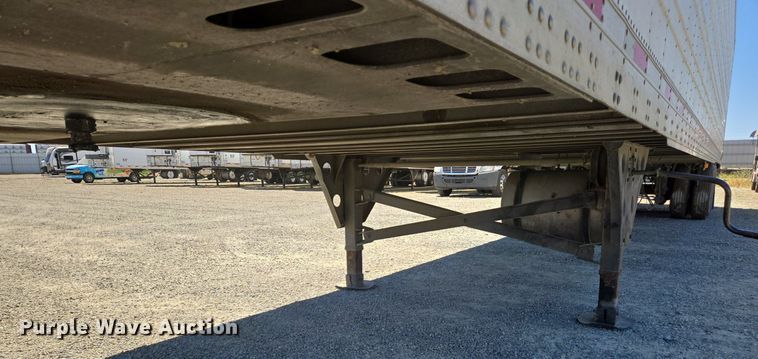 image for item DX1463 2007 Utility Trailer refrigerated van trailer