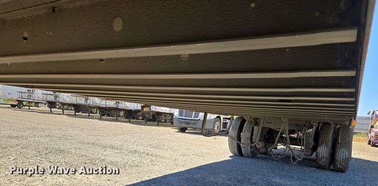 image for item DX1463 2007 Utility Trailer refrigerated van trailer