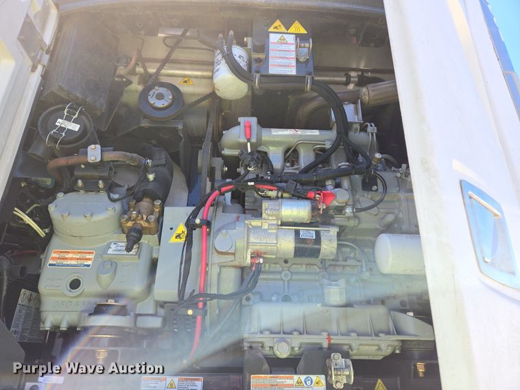 image for item DX1463 2007 Utility Trailer refrigerated van trailer