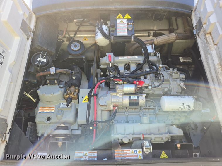 image for item DX1463 2007 Utility Trailer refrigerated van trailer