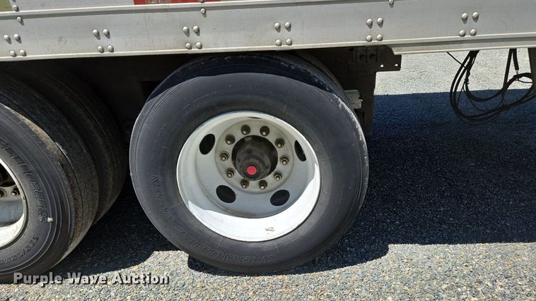 image for item DX1463 2007 Utility Trailer refrigerated van trailer