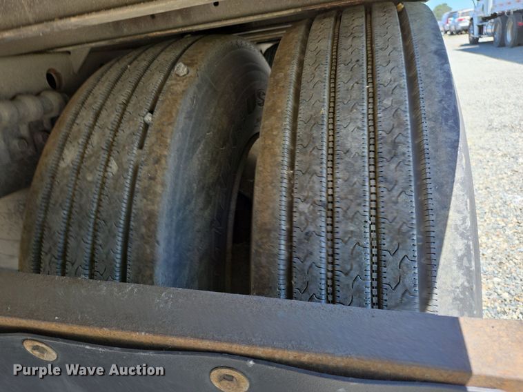 image for item DX1463 2007 Utility Trailer refrigerated van trailer