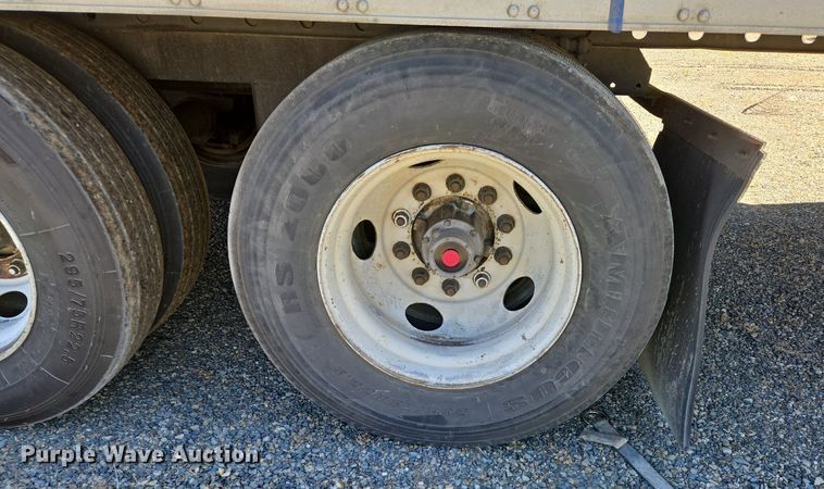 image for item DX1463 2007 Utility Trailer refrigerated van trailer