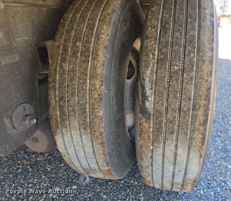 image for item DX1463 2007 Utility Trailer refrigerated van trailer